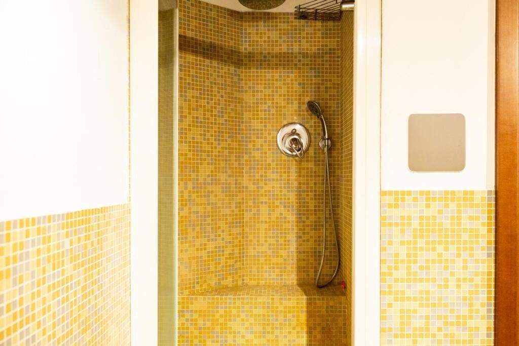 Appartement 2 Min Da Porta Genova - Elegante Bilocale à Milan Extérieur photo