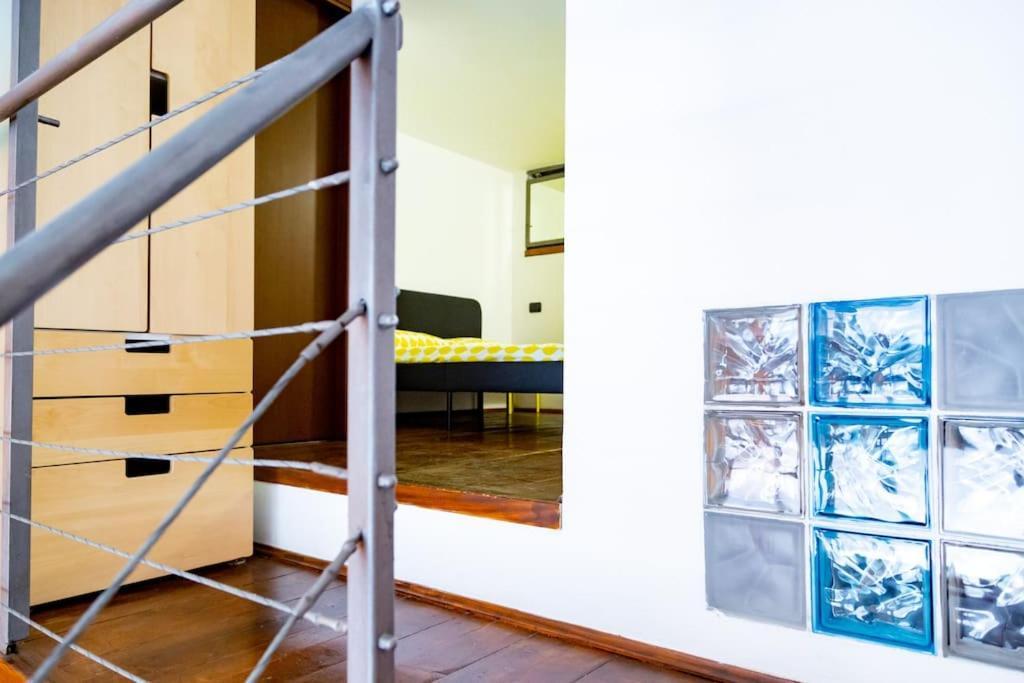 Appartement 2 Min Da Porta Genova - Elegante Bilocale à Milan Extérieur photo
