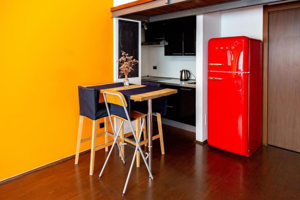 Appartement 2 Min Da Porta Genova - Elegante Bilocale à Milan Extérieur photo